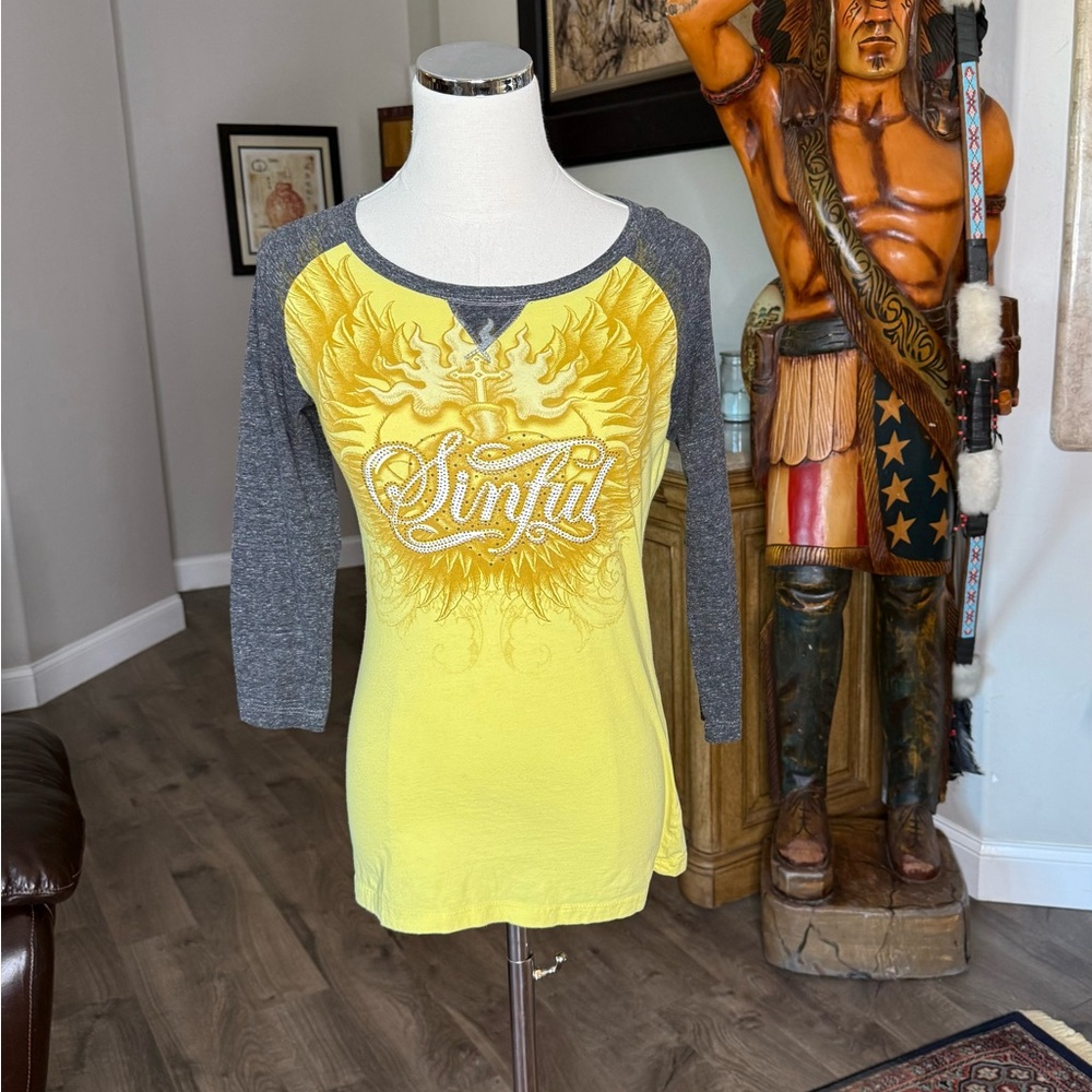 Affliction Sinful Light Yellow 3/4 sleeve rhinestone tee size medium